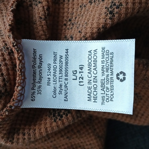 Time and Tru leopard print long sleeve - Picture 8 of 9